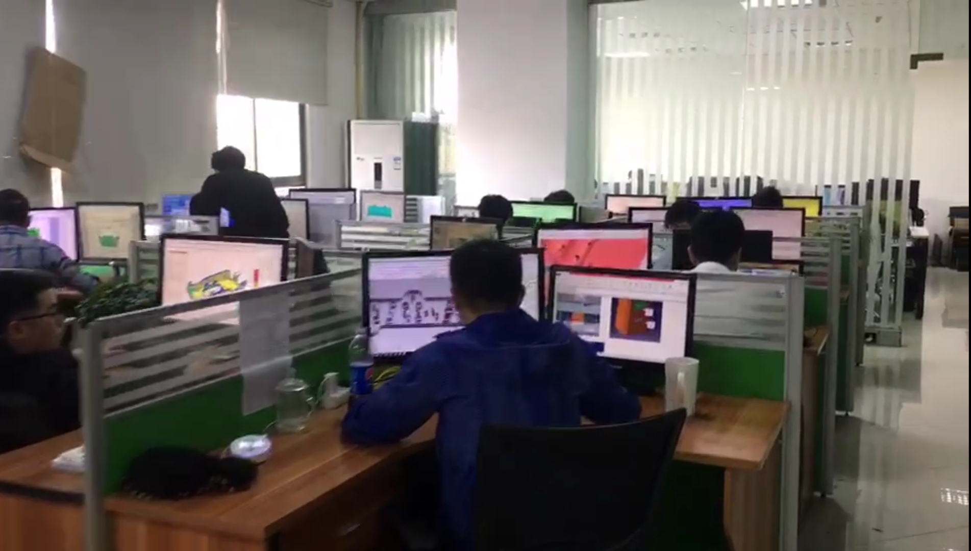 設(shè)計(jì)組